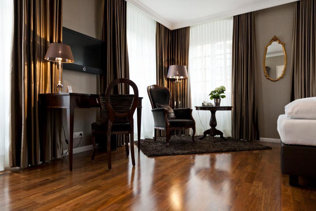 Gutwinski Hotel เฟลด์เคียร์ช ภายนอก รูปภาพ